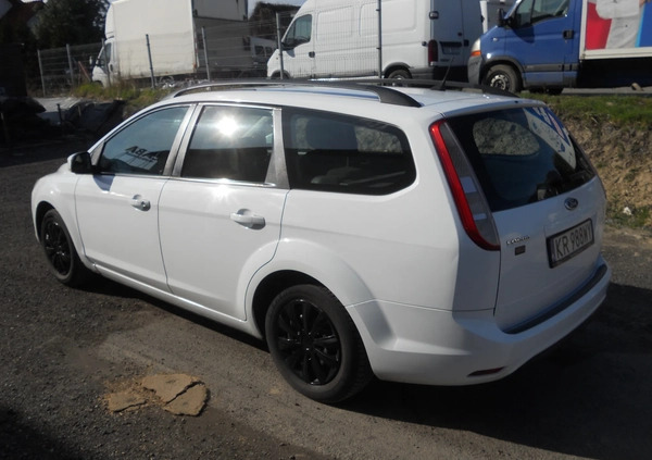 Ford Focus cena 12500 przebieg: 305000, rok produkcji 2009 z Bodzentyn małe 46